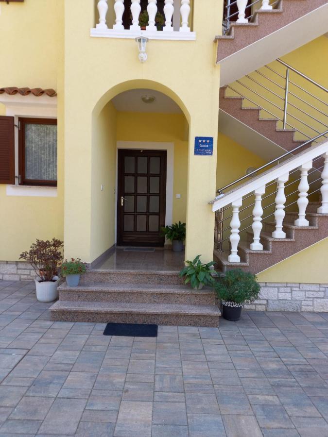 Apartment Smajlovic Kukci Bagian luar foto