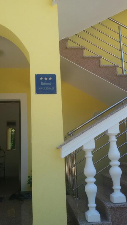 Apartment Smajlovic Kukci Bagian luar foto