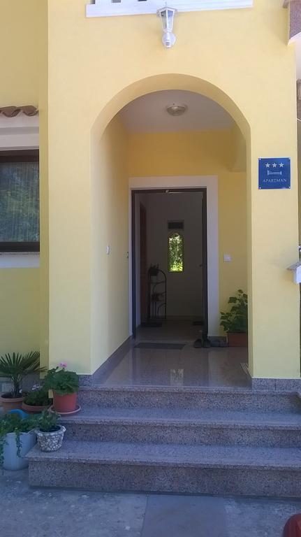 Apartment Smajlovic Kukci Bagian luar foto