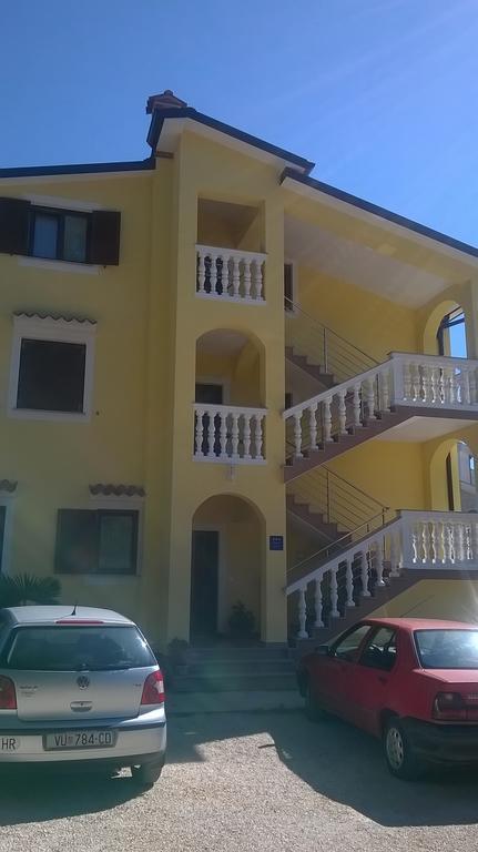 Apartment Smajlovic Kukci Bagian luar foto